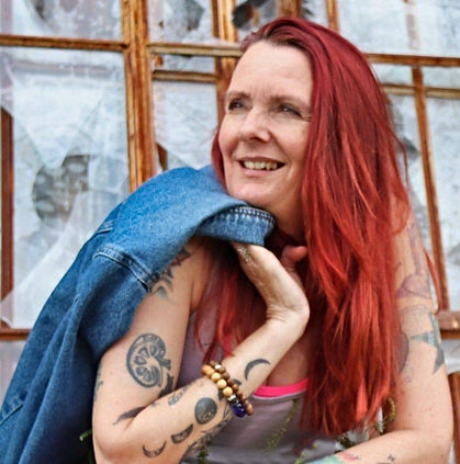 Angela Scholte, Hypnotist in Ottawa